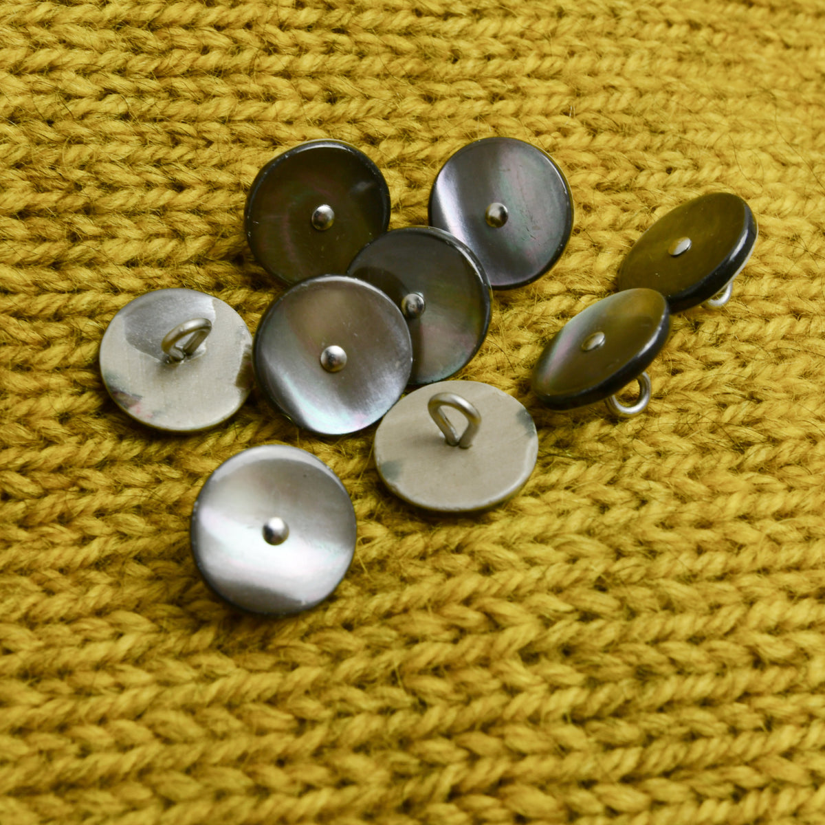 Skacel Buttons — Grey / 13mm