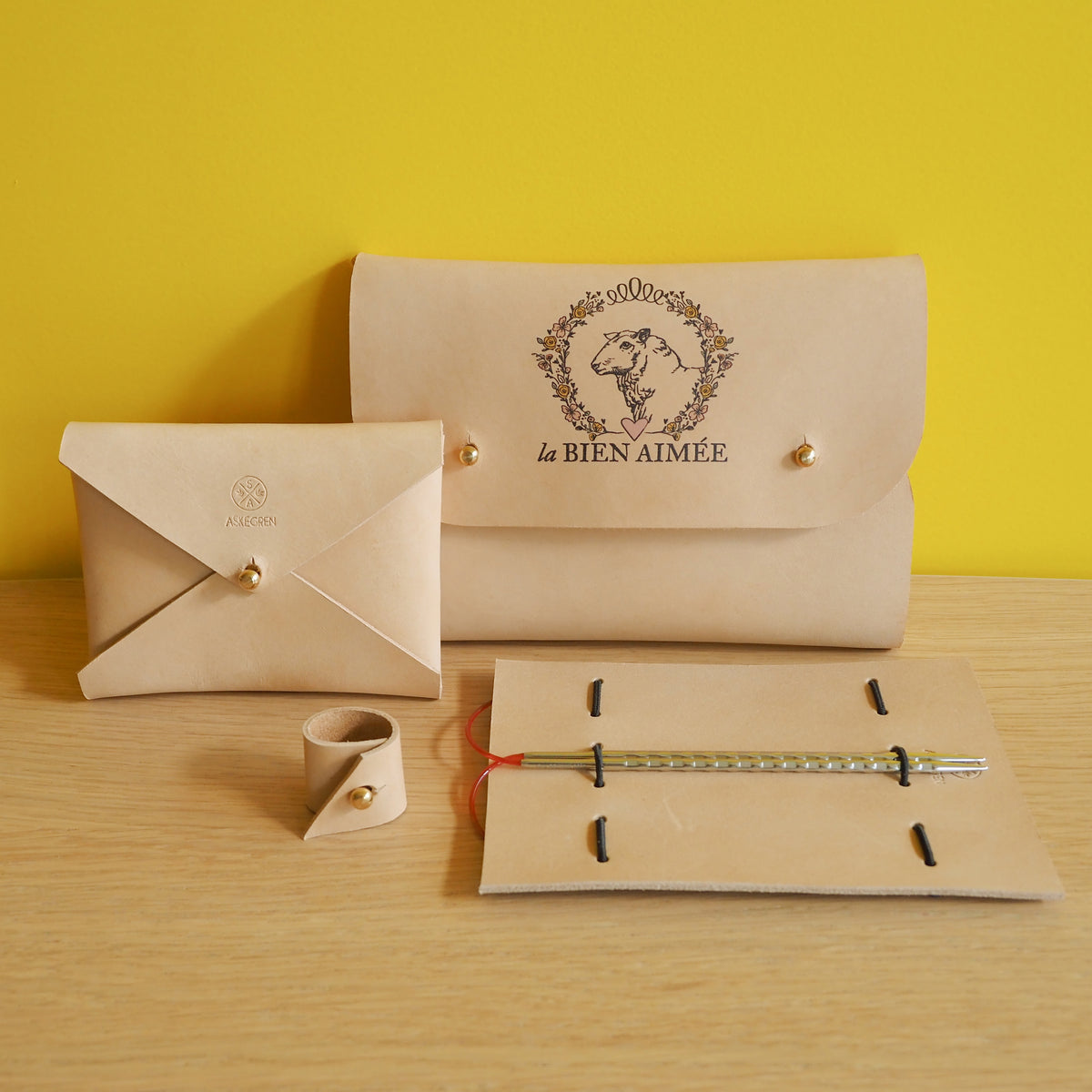 La Bien Aimée Leather accessories — Clutch - Natural