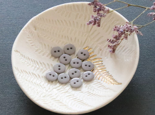 Lise Tailor - Flat Button (Shiny) — 10mm / Grey